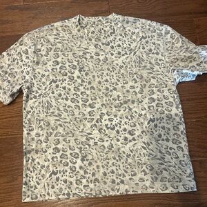 Cheetah print box fit Hollister shirt